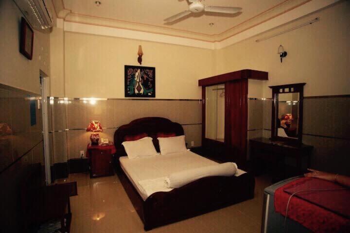 Tan Dat Hoa Hotel & Massage Хошимин Экстерьер фото